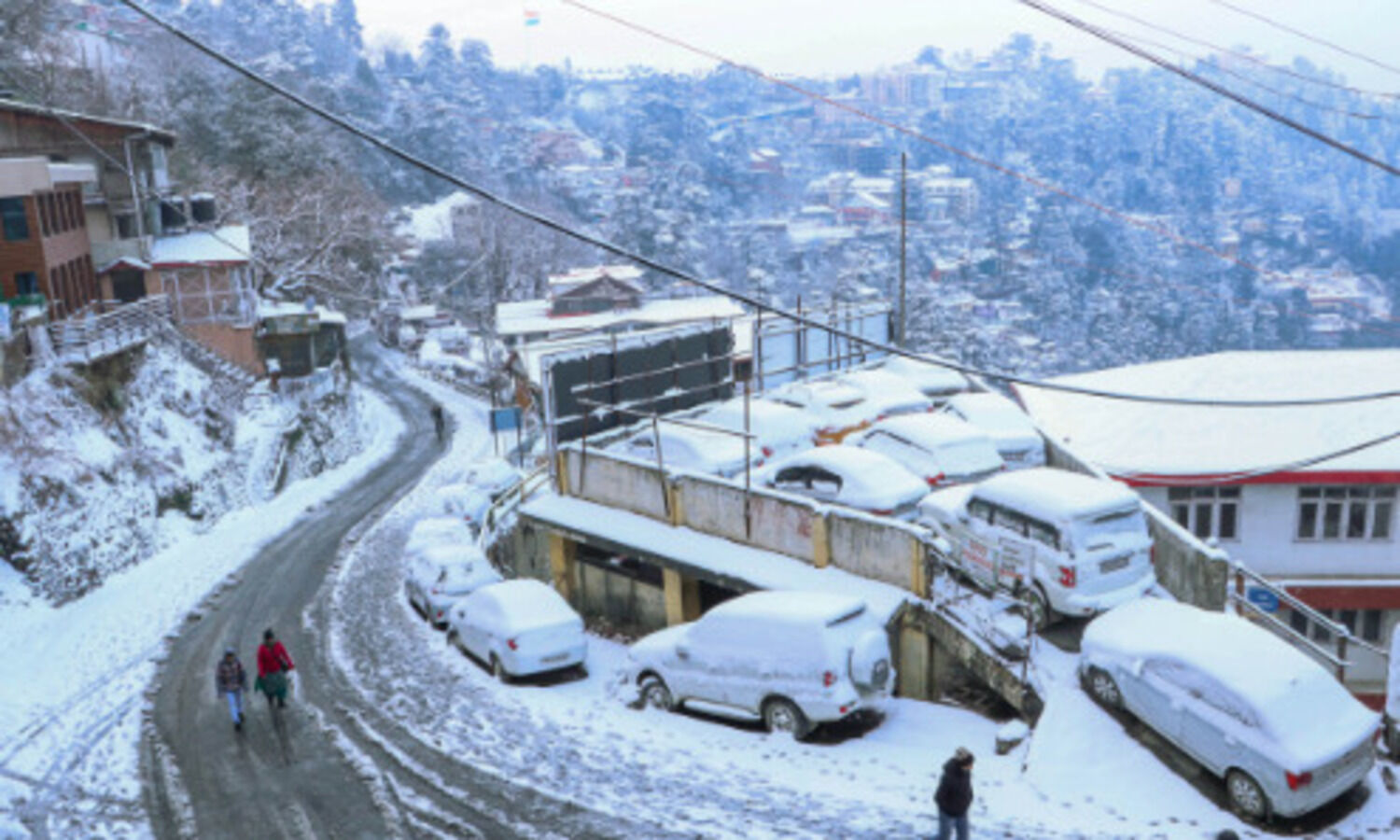 Intense cold wave in Kashmir