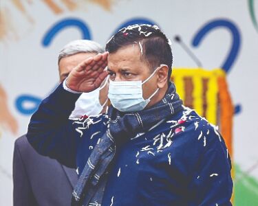 CM Kejriwal greets people on R-Day; salutes Corona warriors, soldiers, farmers CM Kejriwal greets people on R-Day; salutes Corona warriors, soldiers, farmers