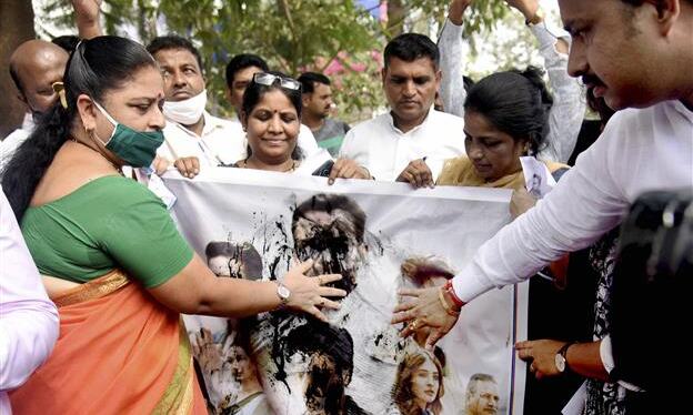 SC to hear pleas of Tandav Director, others seeking quashing of FIRs SC to hear pleas of Tandav Director, others seeking quashing of FIRs