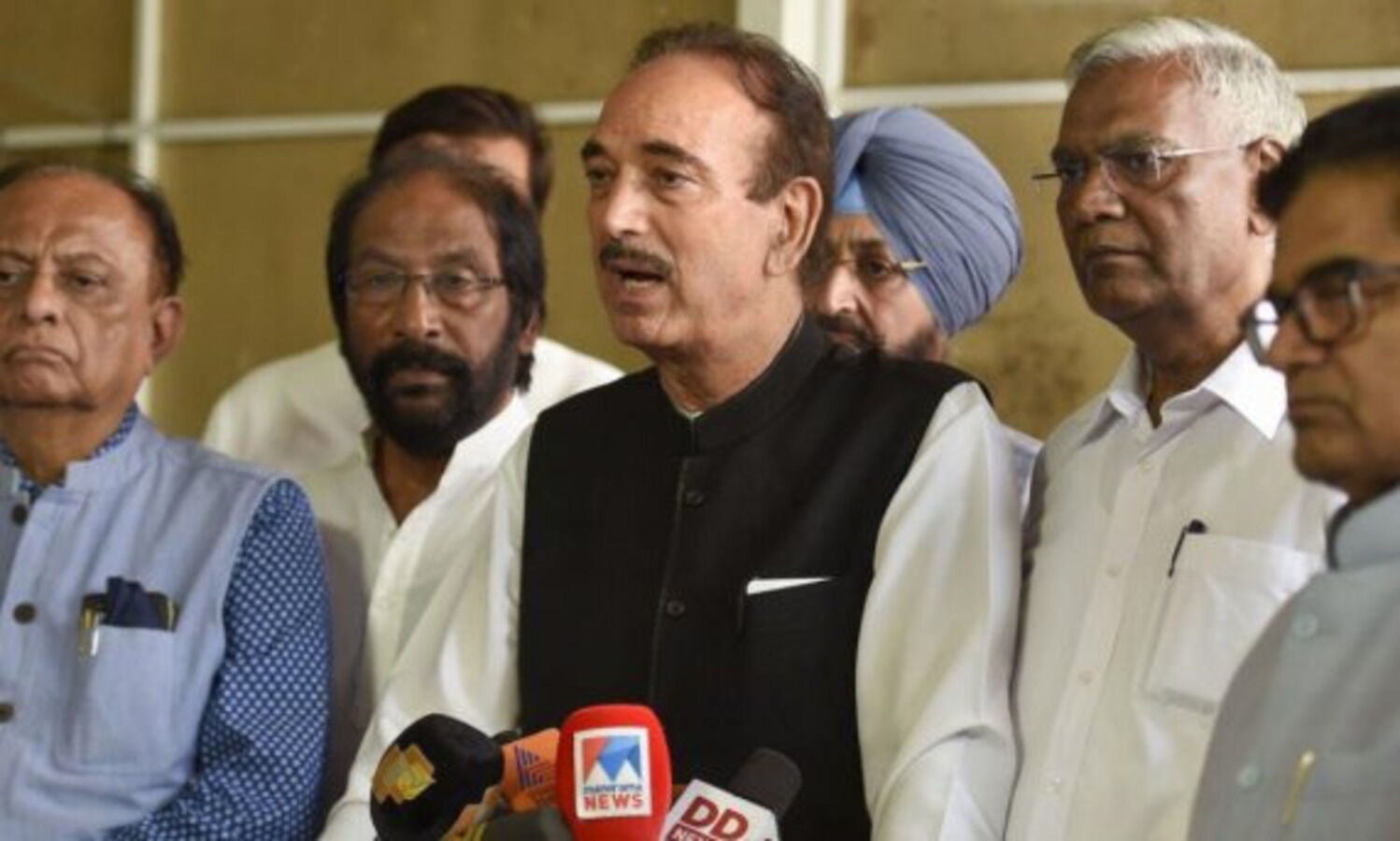 16 Oppn parties to boycott presidents address to Parliament