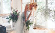 Pamela ties knot with Dan Hayhurst
