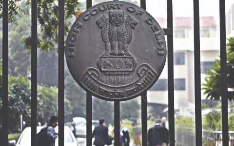 Delhi HC declines to interfere with order staying notice to MCDs by Committee on Municipalities Delhi HC declines to interfere with order staying notice to MCDs by Committee on Municipalities