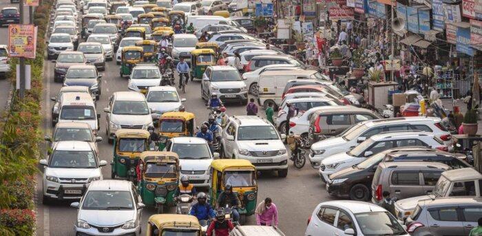 Heavy traffic snarls in Delhi