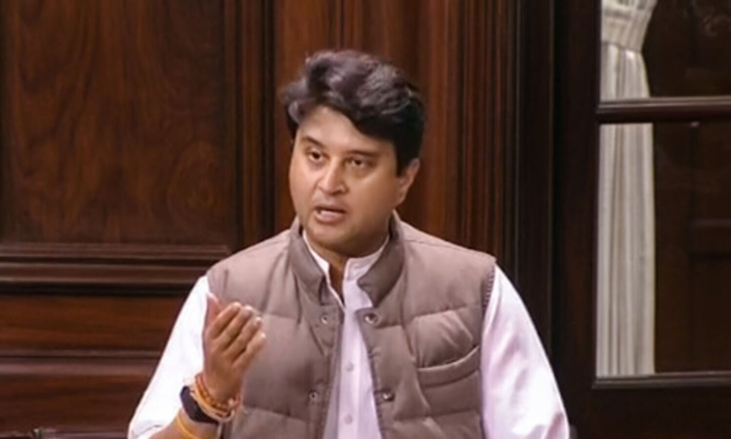 Govt committed to welfare of farmers: Scindia