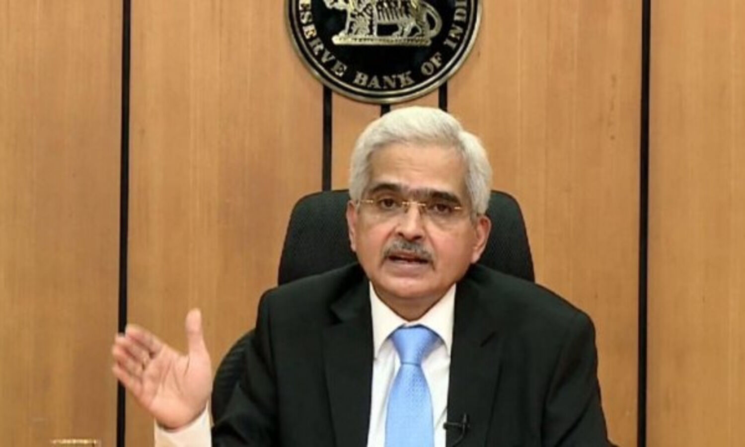 RBI keeps repo rate at 4 per cent, unchanged fourth time in a row