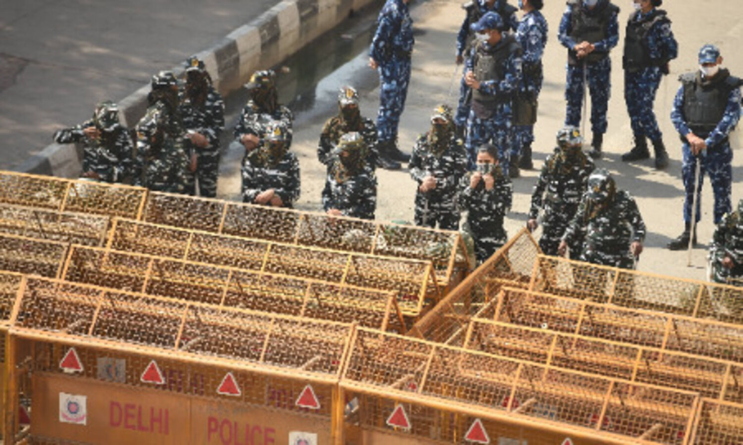Farmers Chakka jam: Delhi Police tightens security at border points near protest sites