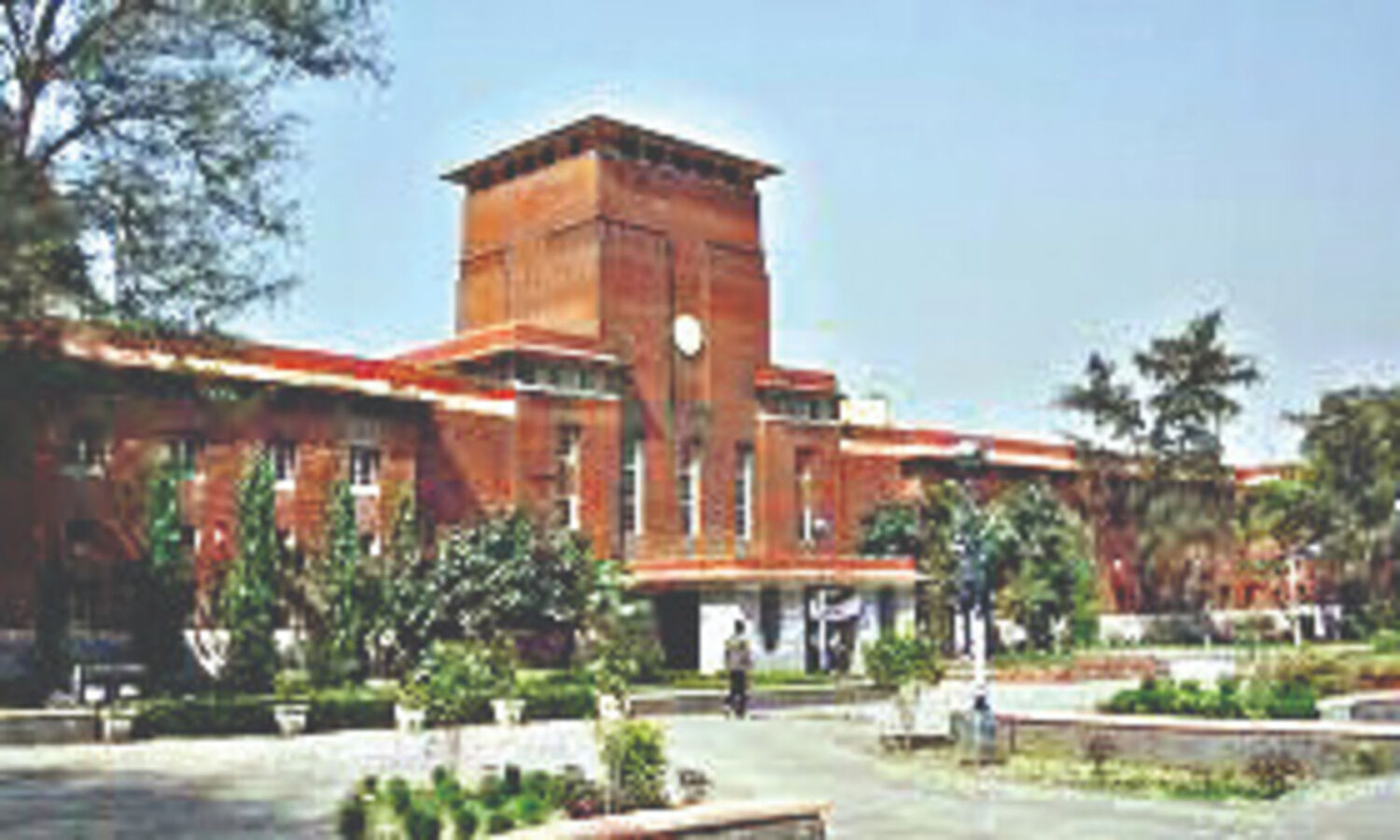 DU reopens central library for research scholars, faculty members