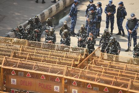 Farmers Chakka jam: Delhi Police tightens security at border points near protest sites
