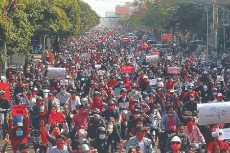 Internet access restored as Myanmar coup protests grow