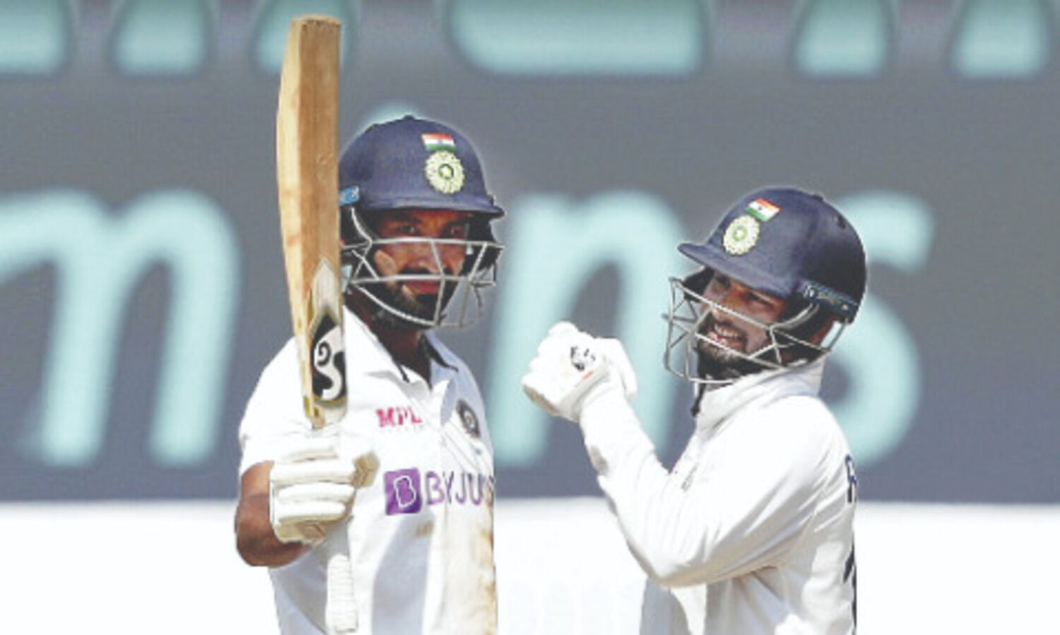 England take control after sizzling Pant, Pujaras counter-attacking stand