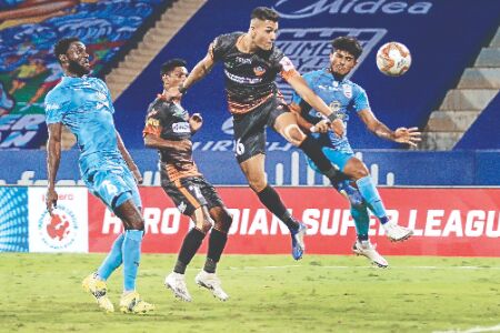 FC Goa hold Mumbai City FC to 3-3 draw after late strike from Ishan Pandita FC Goa hold Mumbai City FC to 3-3 draw after late strike from Ishan Pandita