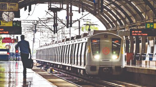 4 months after Metro reopens, ridership soars, flying squads thinning and social distancing disappearing 4 months after Metro reopens, ridership soars, flying squads thinning and social distancing disappearing