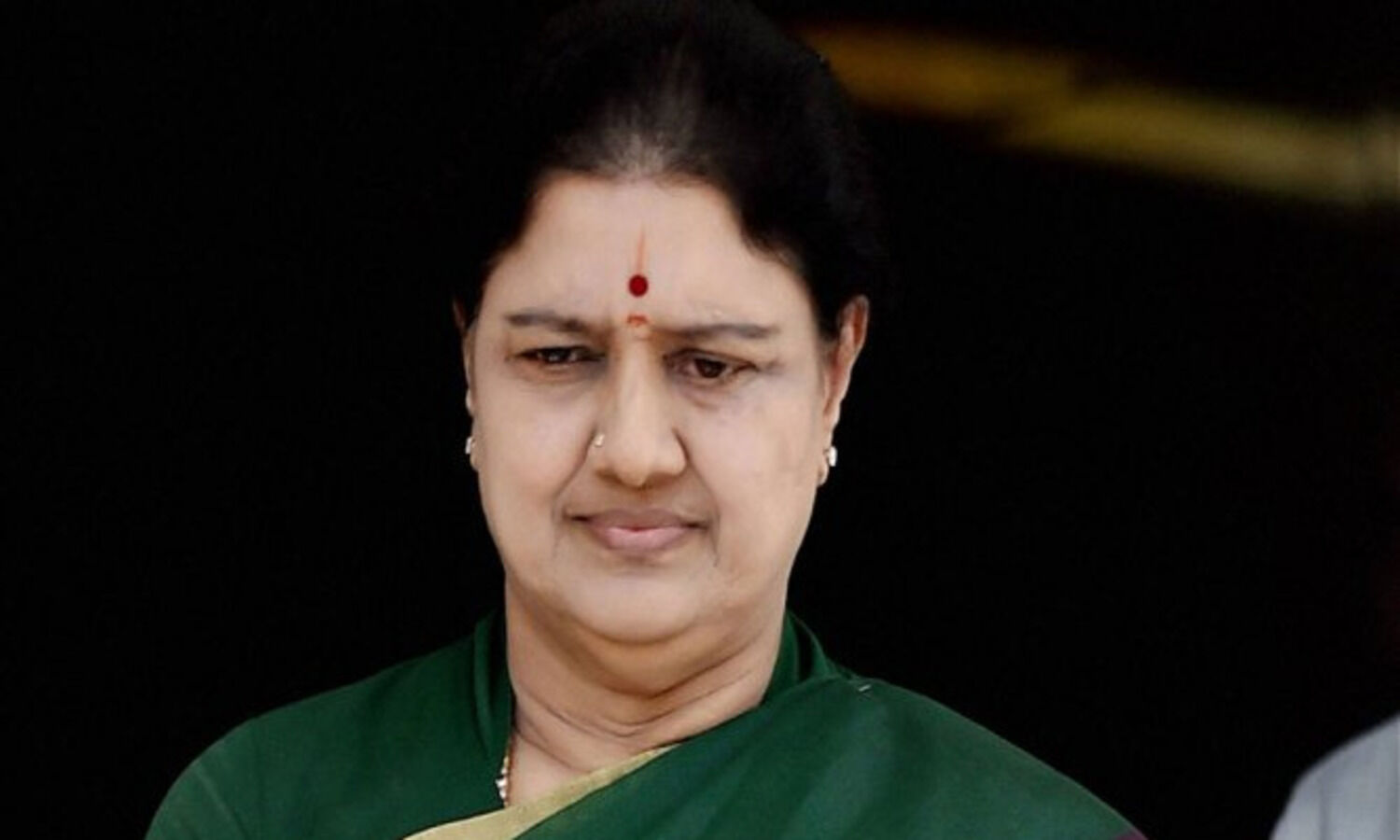 Sasikala reaches Chennai after 23 hr road trip from Bengaluru
