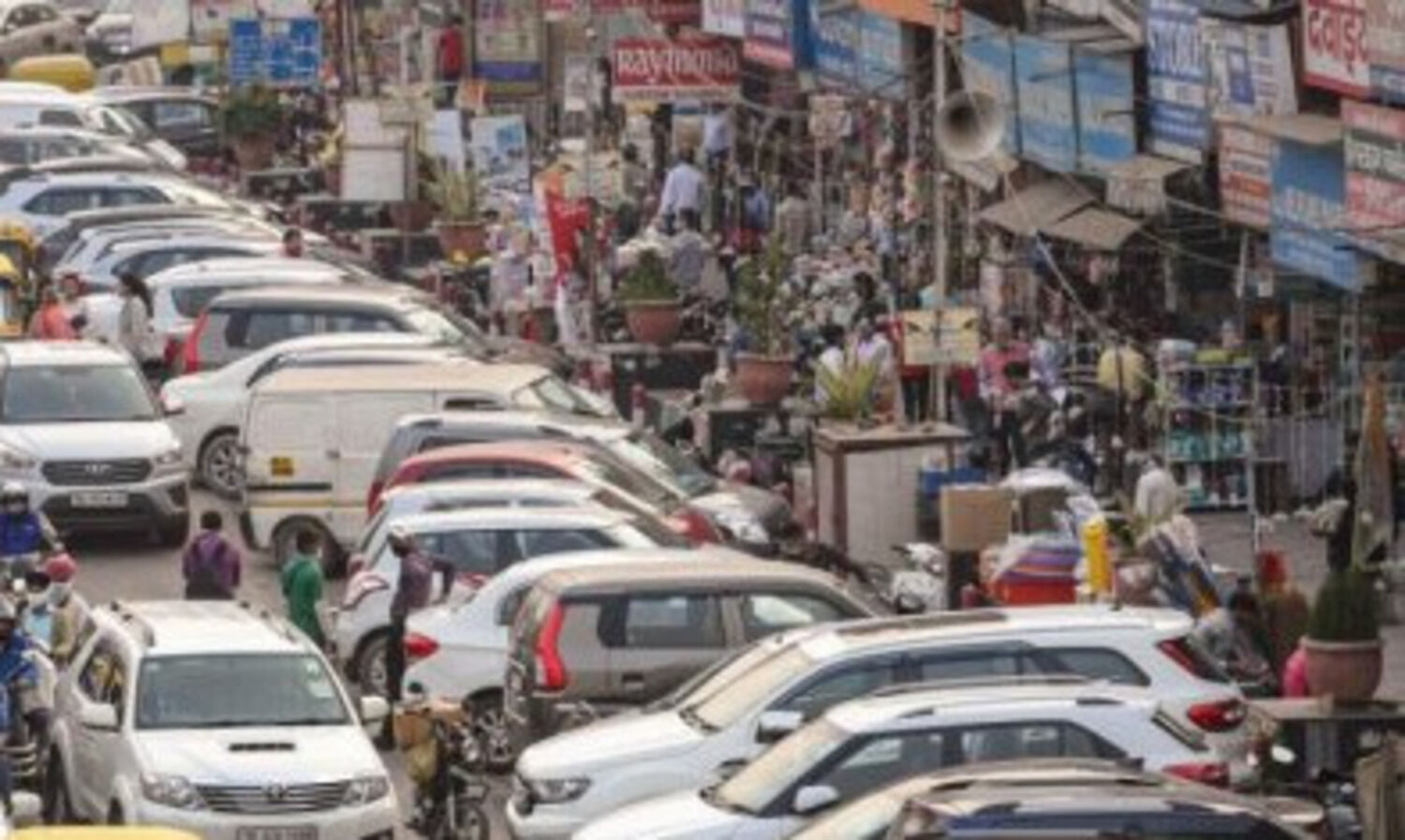 PV retail sales dip 4% in Jan