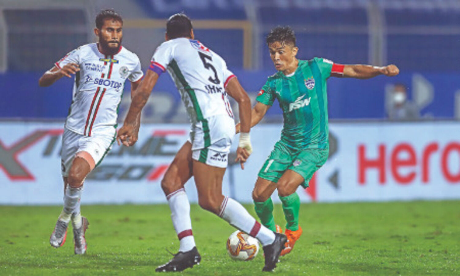 Mohun Bagan beat Bengaluru FC 2-0