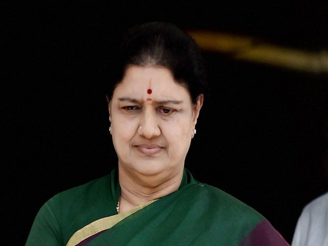 Sasikala reaches Chennai after 23 hr road trip from Bengaluru Sasikala reaches Chennai after 23 hr road trip from Bengaluru