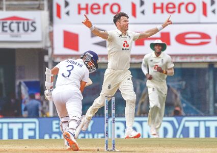 Andersons reverse swing deflates India, England win by 227 runs Andersons reverse swing deflates India, England win by 227 runs