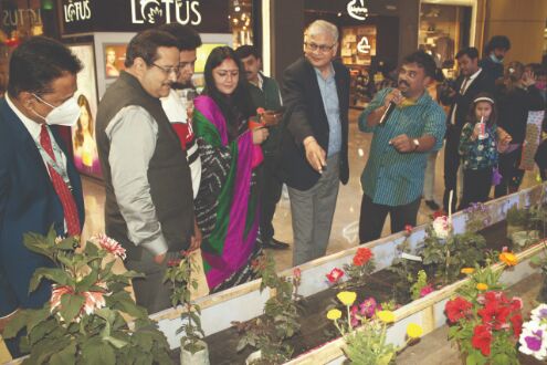 Flower show held in city mall