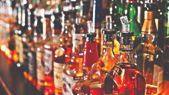 Lawyer, aides held for posing as NGO officials to extort liquor vends