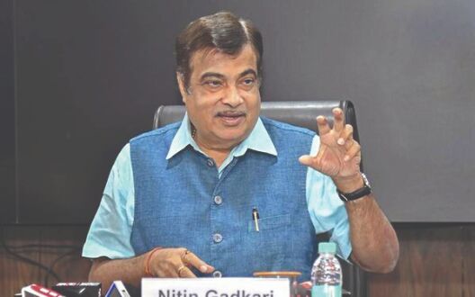 Delhi-Mumbai expressway   will ease traffic load: Gadkari