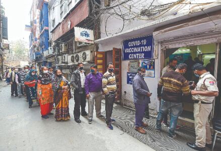 Delhi govt preparing to roll out vaccine for general public latest by 1st week of March Delhi govt preparing to roll out vaccine for general public latest by 1st week of March