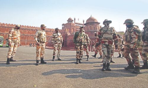 After R-Day, Delhi Police rush   to buy tear ammo in min time
