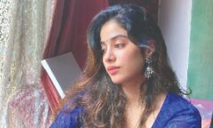 Janhvi Kapoor shares note on Sridevis death anniversary Janhvi Kapoor shares note on Sridevis death anniversary