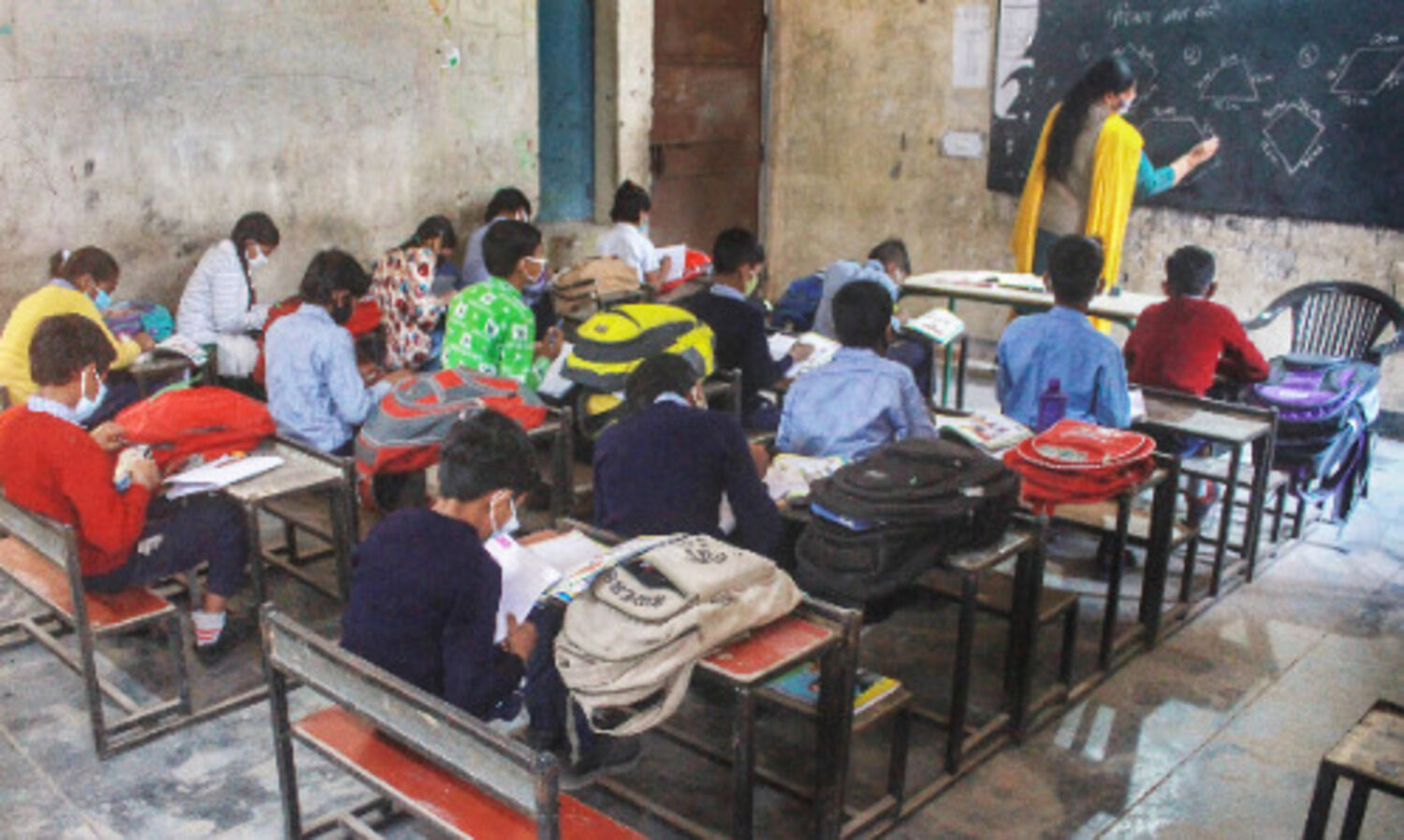 Maha: 229 school hostel students test coronavirus positive