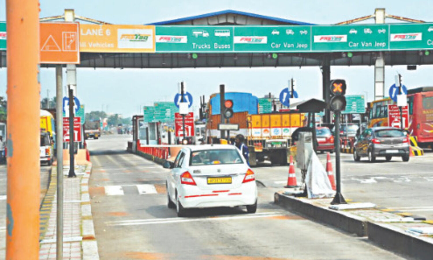 FASTag: Daily toll mop-up reaches record high of Rs 104 cr