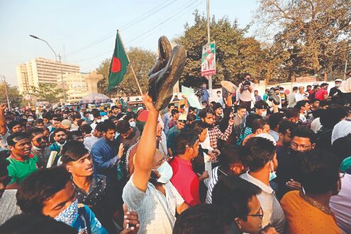Bangladeshis protest prison death of commentator Bangladeshis protest prison death of commentator