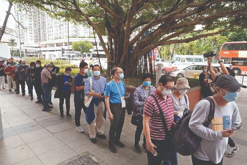 Hong Kong kicks off COVID-19 vaccinations with Sinovac jab