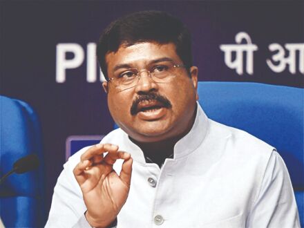 Pradhan bats for IOCs Haldia refinery expansion; writes to fellow Ministers Pradhan bats for IOCs Haldia refinery expansion; writes to fellow Ministers