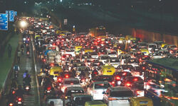 Ghazipur border reopened briefly, commuters relief short-lived Ghazipur border reopened briefly, commuters relief short-lived
