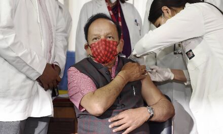 Rajnath, Harsh Vardhan, other ministers take first dose of COVID-19 vaccine Rajnath, Harsh Vardhan, other ministers take first dose of COVID-19 vaccine