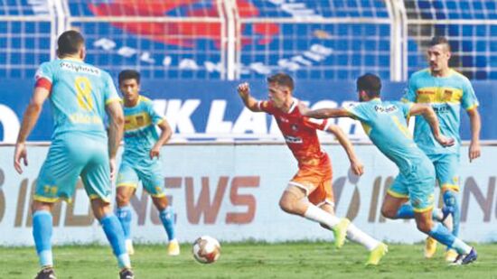 ISL semi-finals: Goa and Mumbai play out 2-2 draw in first leg ISL semi-finals: Goa and Mumbai play out 2-2 draw in first leg
