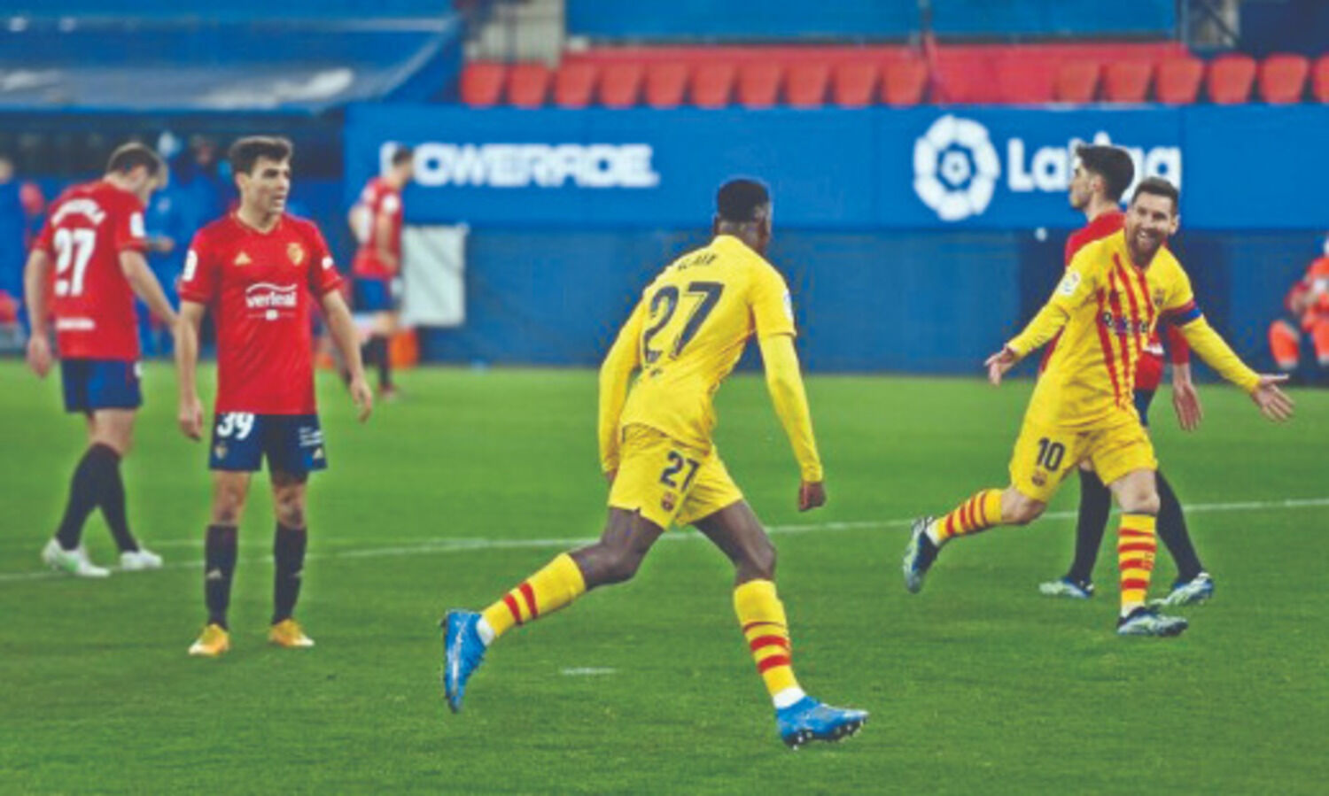 Time-traveler Messi sets up goals in Barça 2-0 win vs Osasuna