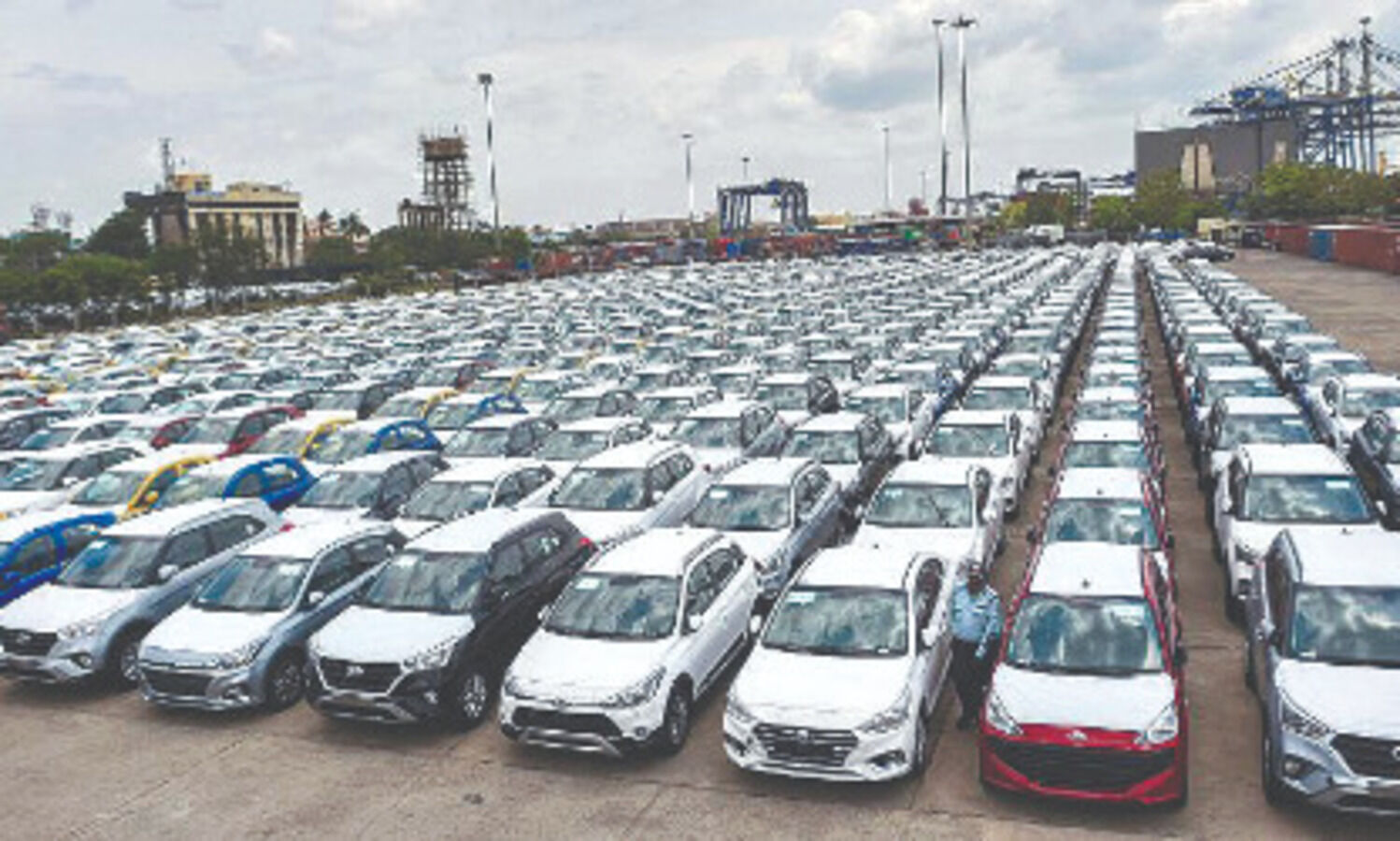 PV retail sales rise over 10% in February: FADA