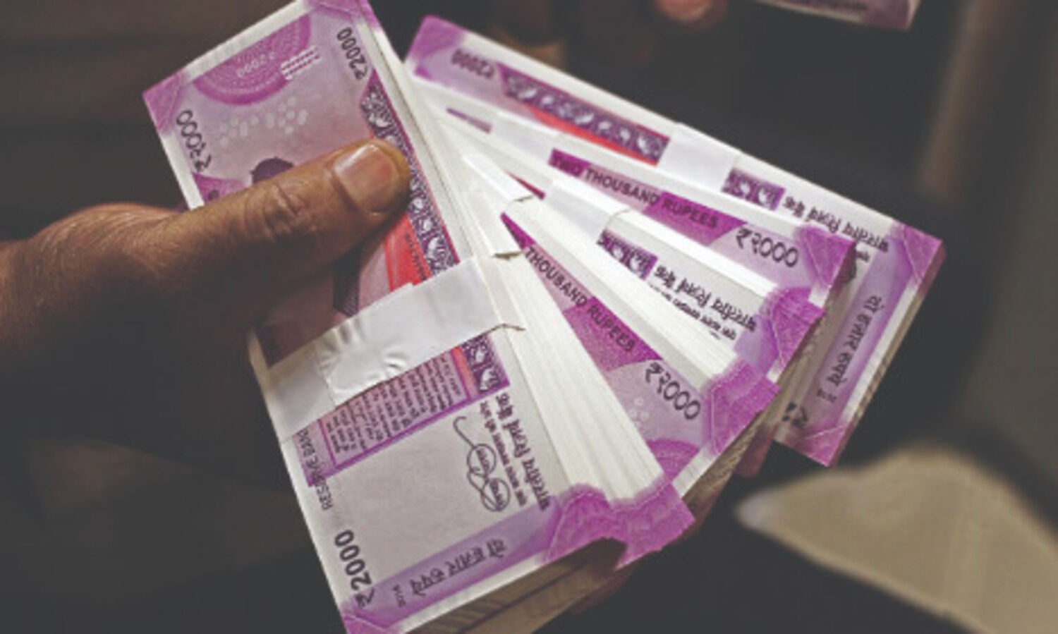 Finance Ministry releases final instalment   of `6,194 cr revenue deficit grant to states