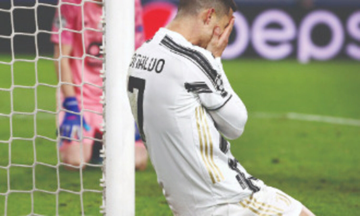 Juventus knocked out of Champions League by 10-man Porto