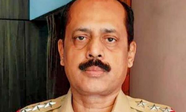 Police officer Sachin Vaze removed from crime branch: Deshmukh Police officer Sachin Vaze removed from crime branch: Deshmukh