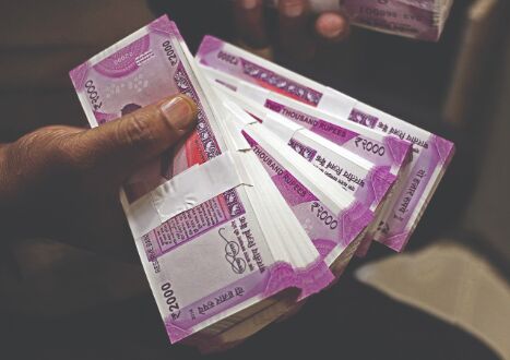 Finance Ministry releases final instalment   of `6,194 cr revenue deficit grant to states