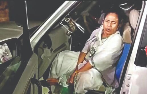 Pushed by 4-5 men: Mamata injured, hospitalised