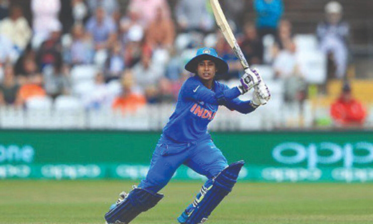 Mithali completes 10,000 international runs; cricket fraternity lauds seasoned pro