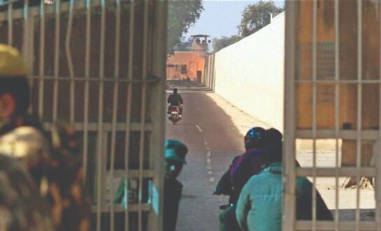 Phone from Tihar seized; Delhi govt seeks report from prison authorities Phone from Tihar seized; Delhi govt seeks report from prison authorities