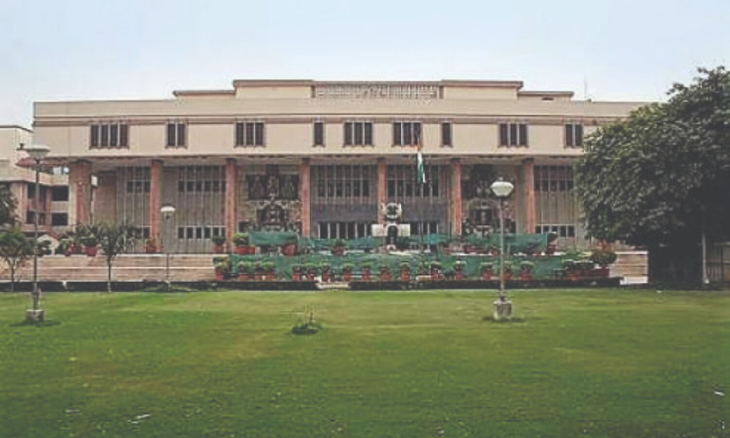 Full physical hearings in HC from today