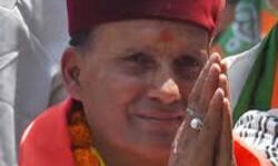 Hundreds bid adieu to Ram Swaroop