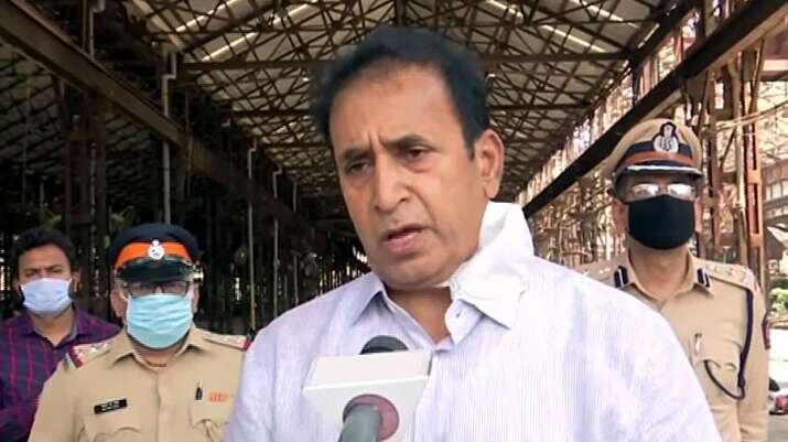 Ex-CP claims Maha home minister demanded Rs 100 cr per month