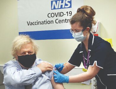 UK records bumper vaccination week UK records bumper vaccination week