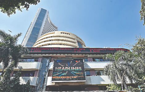Mcap of eight of top 10 valued companies tank over Rs 1.38L cr