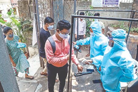 Govt failed to control Covid spread, must vaccinate all within months Govt failed to control Covid spread, must vaccinate all within months